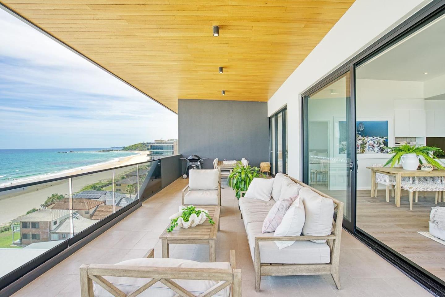 Apartment Sable Penthouse At Palm Beach's Waterfront *