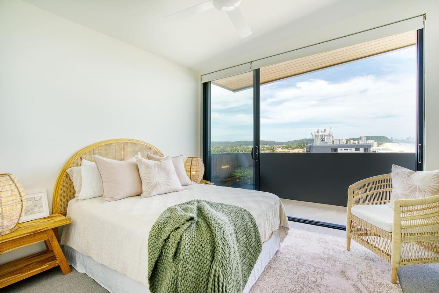 Sable Penthouse At Palm Beach's Waterfront * Gold Coast