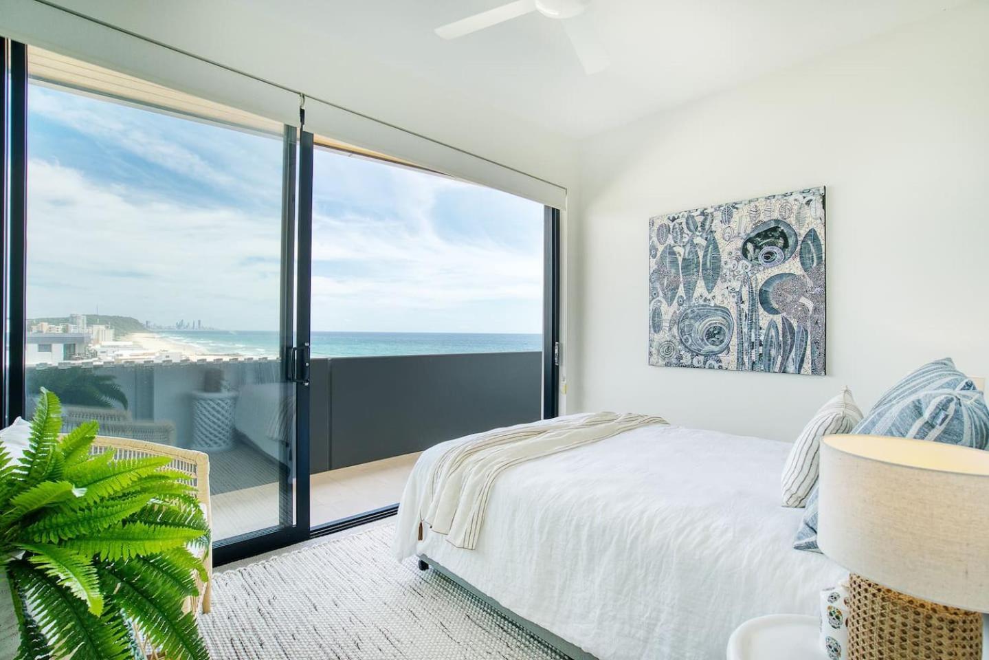 Sable Penthouse At Palm Beach's Waterfront Apartment *