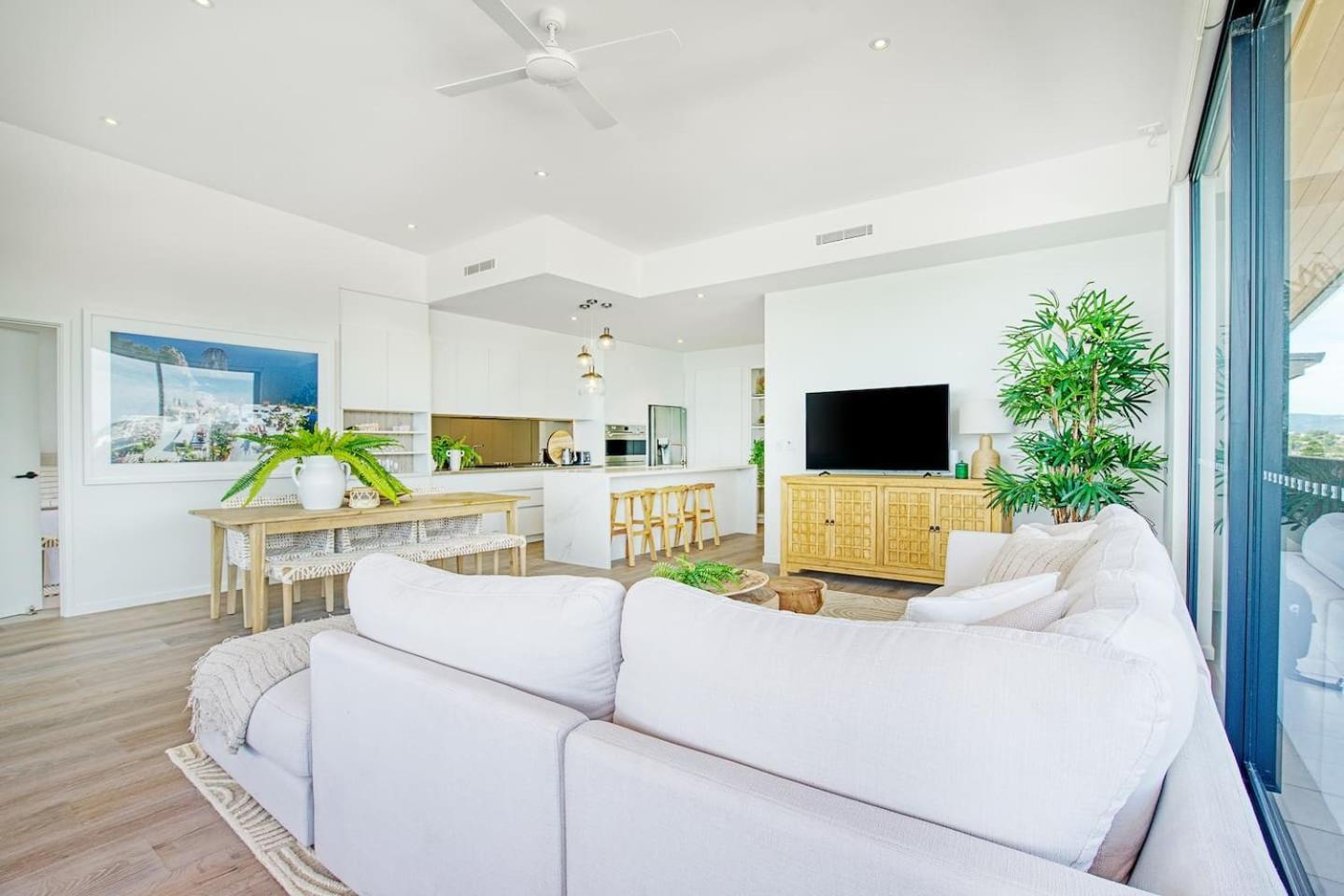 Sable Penthouse At Palm Beach's Waterfront * Gold Coast