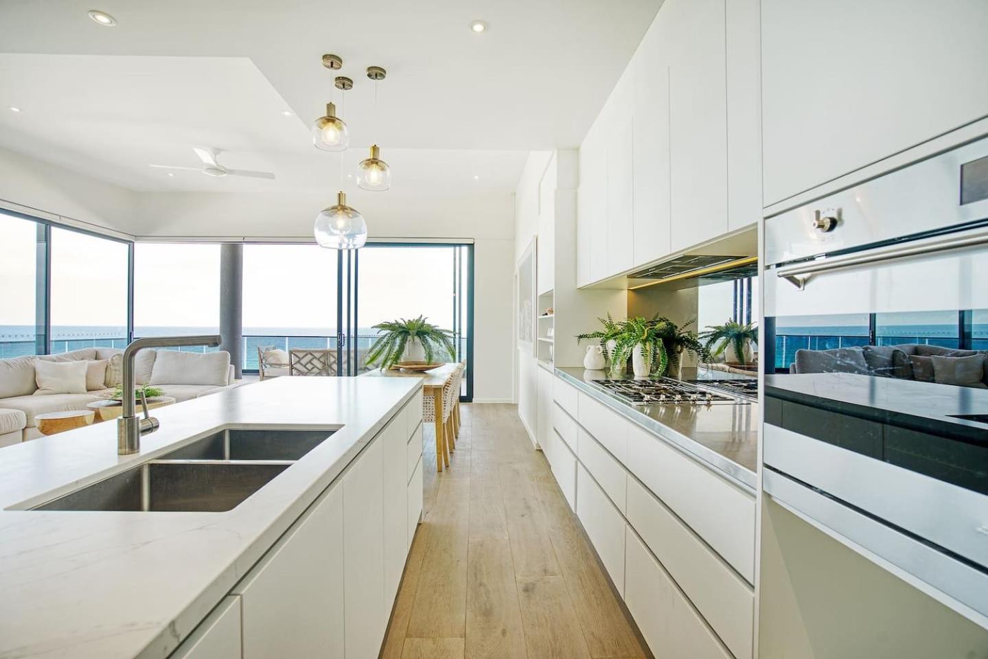 Sable Penthouse At Palm Beach's Waterfront Apartment *